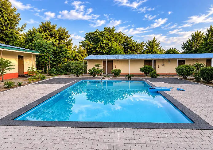 Club Swimming Pools